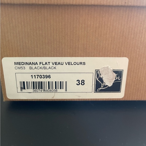 Never Worn Christian Louboutin Medinana Flat Veau Velours Size 38 - Picture 4 of 12